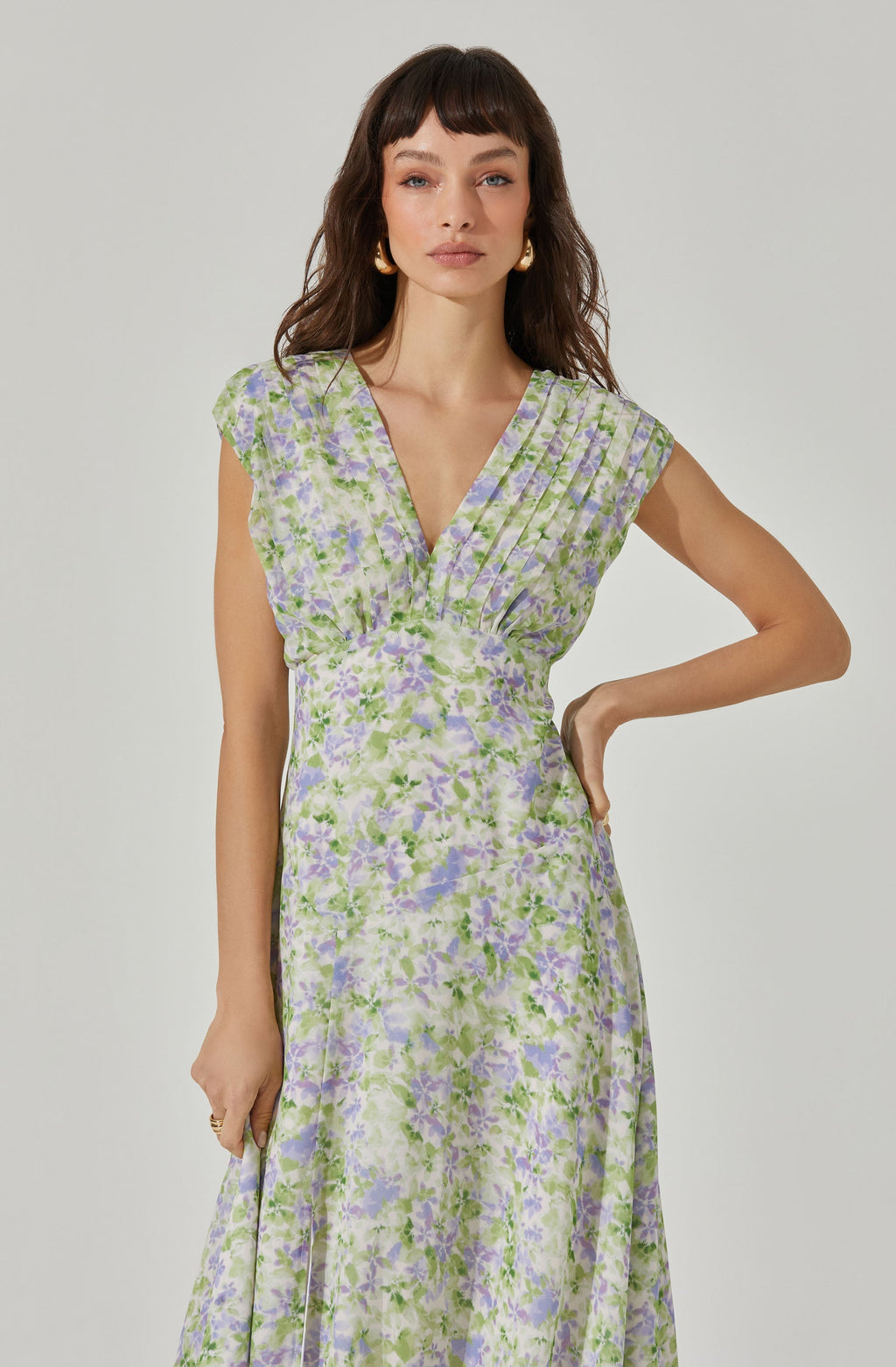 V-Neck Pleated Floral Midi Dress